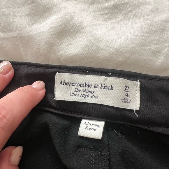 Abercrombie The Skinny Ultra High Rise Leather Split Hem Pant - Picture 8 of 8